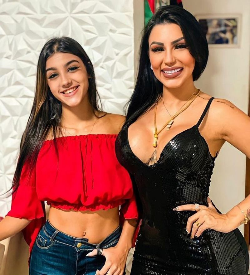 Gretchen e Anna Beatryz (Foto: Reprodução/Instagram)