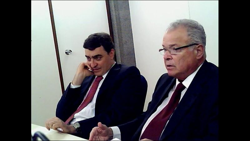 Em sua delação, Emilio Odebrecht (à direita) contou irregularidades na obtenção de crédito do BNDES para obras no exterior (Foto: Reprodução)