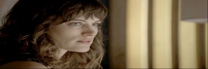 Clara fica tocada com as palavras de Gael