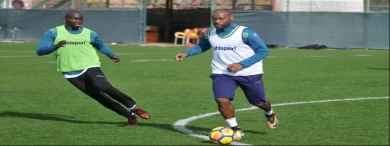 Alanyaspor não quer liberar Love para o Fla e não fala nem em compensação financeira