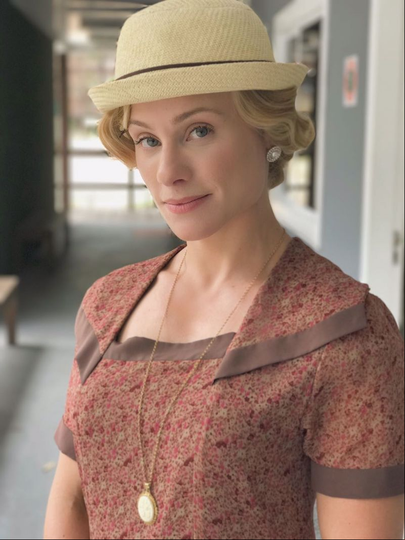Giselle Prattes comenta participação em 'Tempo de Amar' e fala do apoio do filho: 'Me ajuda a ar o texto'
