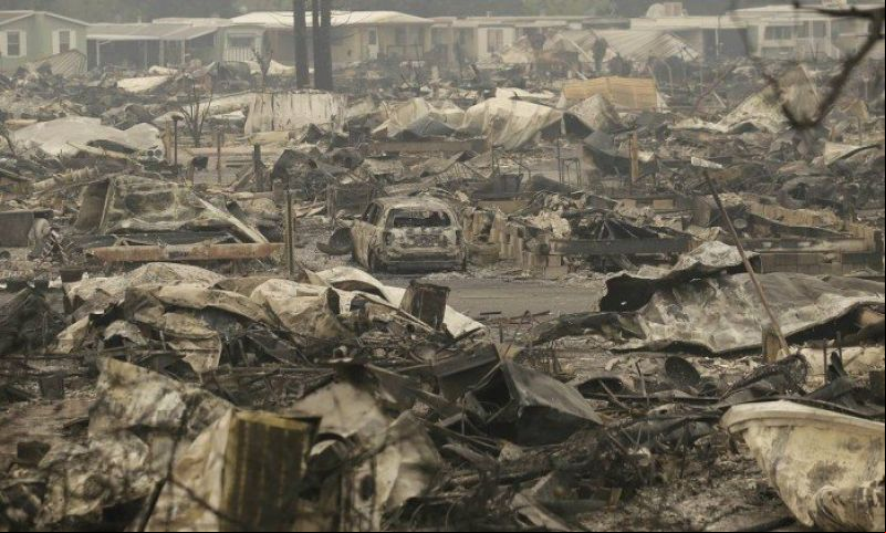 Incêndio deixa 15 mortos e duas mil casas destruídas na Califórnia 
